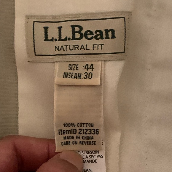 LL Bean Mens Natural Fit Pleated Tan Khaki Pants 44 X 30 Wrinkle Resistance. - Picture 8 of 10